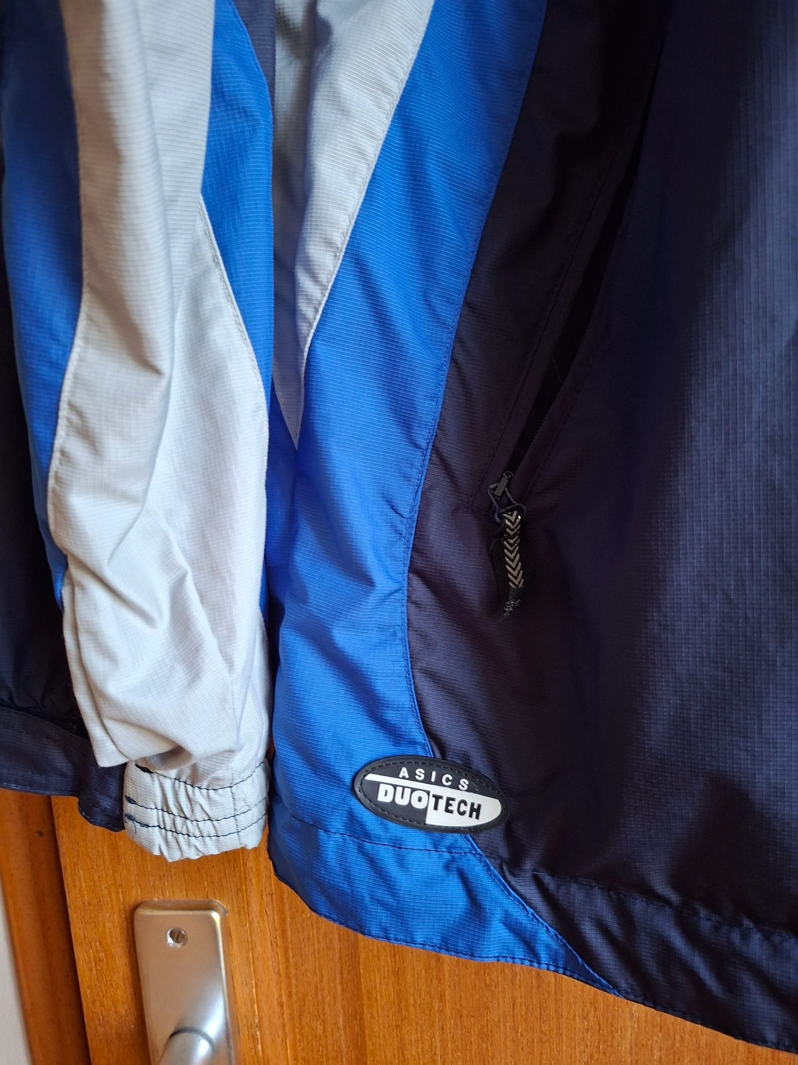 🏷 chaqueta cortavientos Asics talla L – photo 2